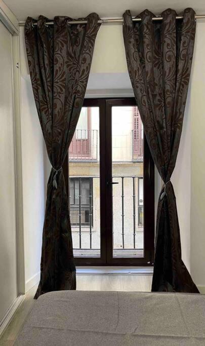 Encantador Apartamento Plaza Mayor Madrid Centro Zewnętrze zdjęcie